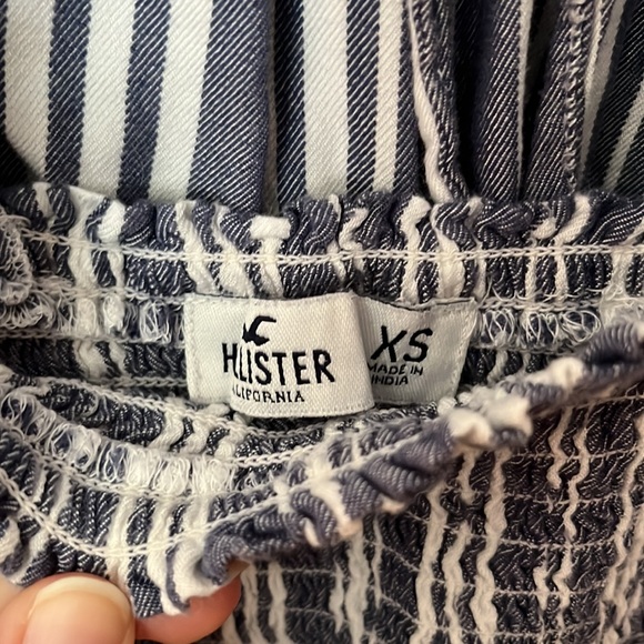 Hollister 2 Piece Set - Picture 6 of 7